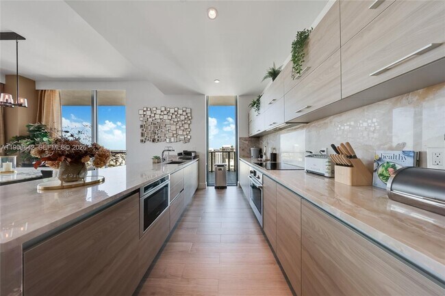 Photo - 1300 S Miami Ave Unit PH5110