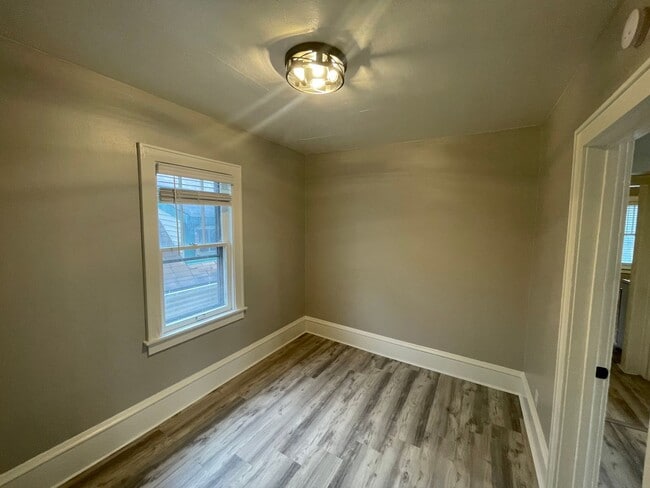 Photo - 1440 N 28th St Unit 1442 N 28th St(upper)