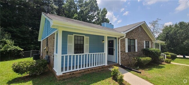 Building Photo - 8460 Pineland Dr Rental