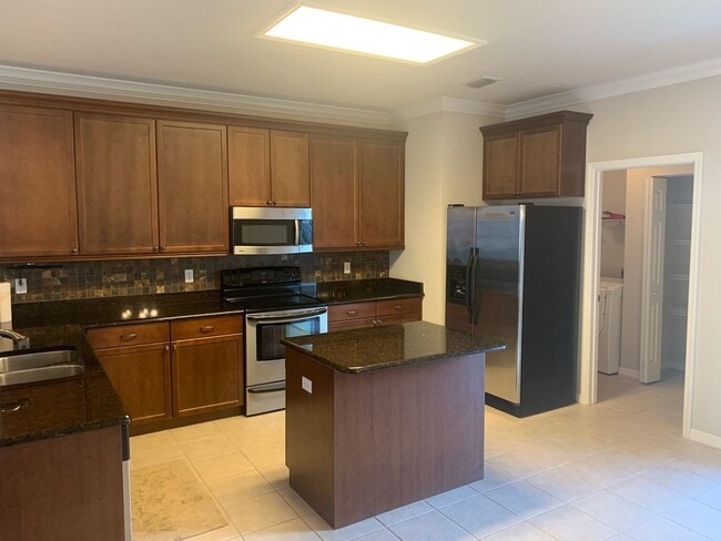 Photo - Ellis Park 3 bedroom 2 1/2 bath