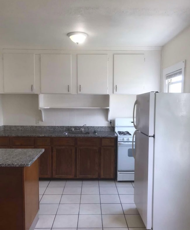 Photo - 118 Seabury St Unit 2N