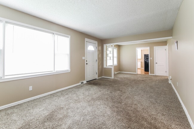 Photo - 10808 E 58 St