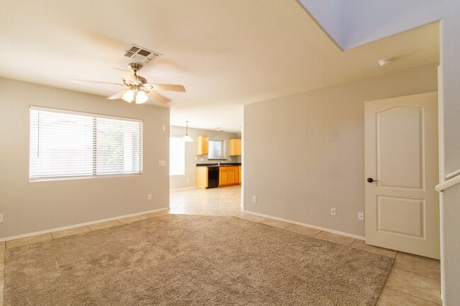 Photo - Discover Your Dream Home with a Fantastic Floorplan!