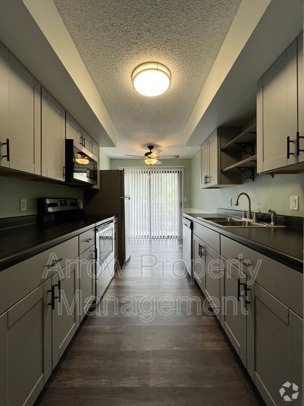 Building Photo - 3405 Holdrege St Unit 306 Rental