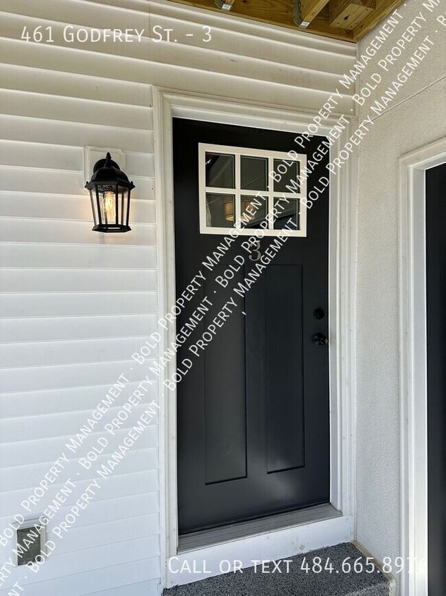 Photo - 461 Godfrey St Unit 3