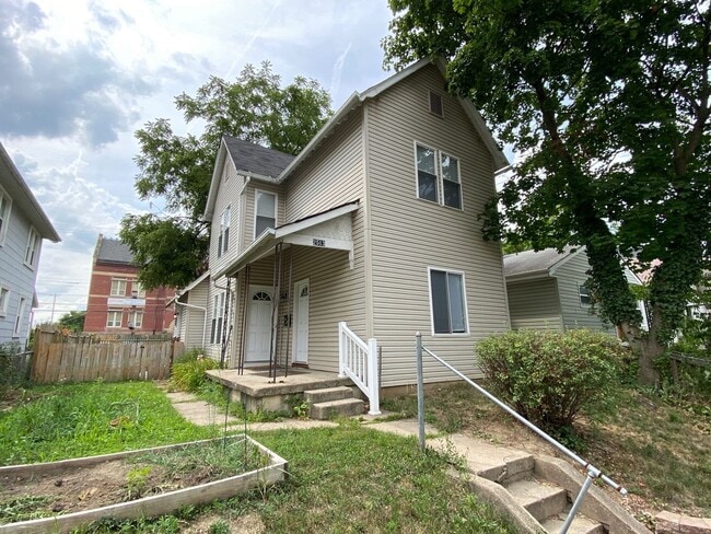 Building Photo - 2513 Deming Ave Unit 2513
