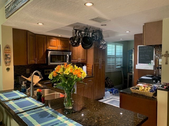 Kitchen - 201 International Dr Unit #733