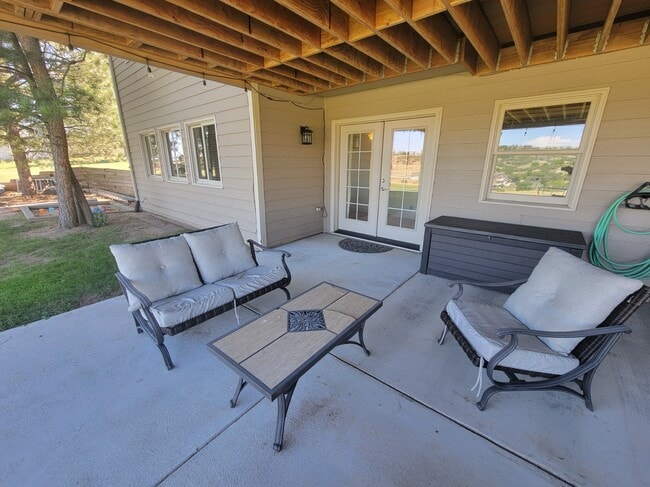 Apartamento en el sótano - 61 W Surrey Dr Unidad Basement Apartment