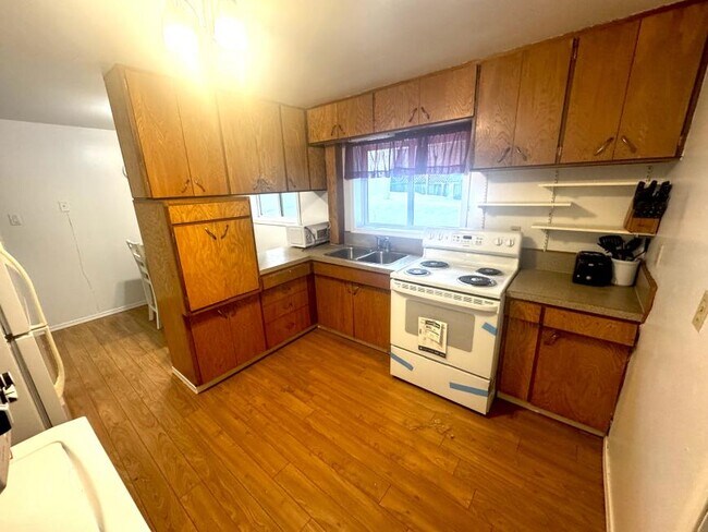 Photo - 2 bedroom in Kitimat BC V8C 1G8