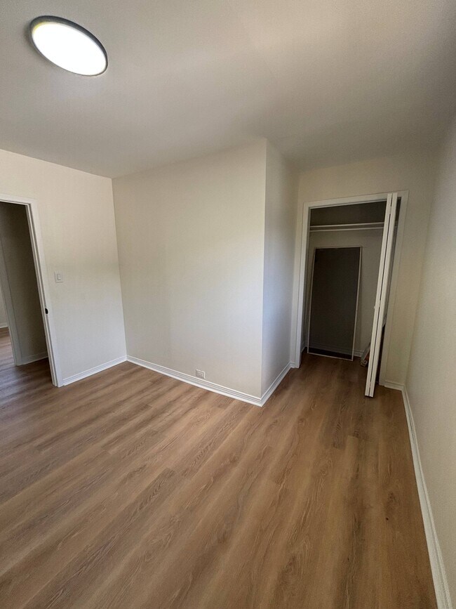 Photo - 328 Campbell St