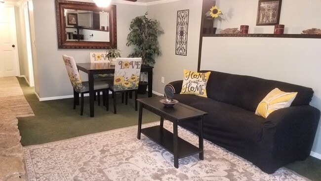 Photo - 655 E Riviera Cir