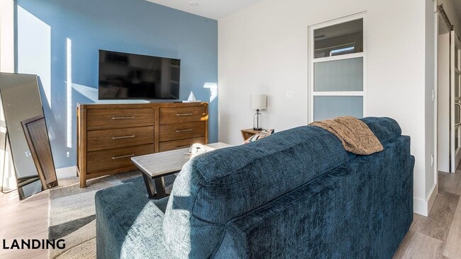 Photo - 2005 11th St NW Unidad 302