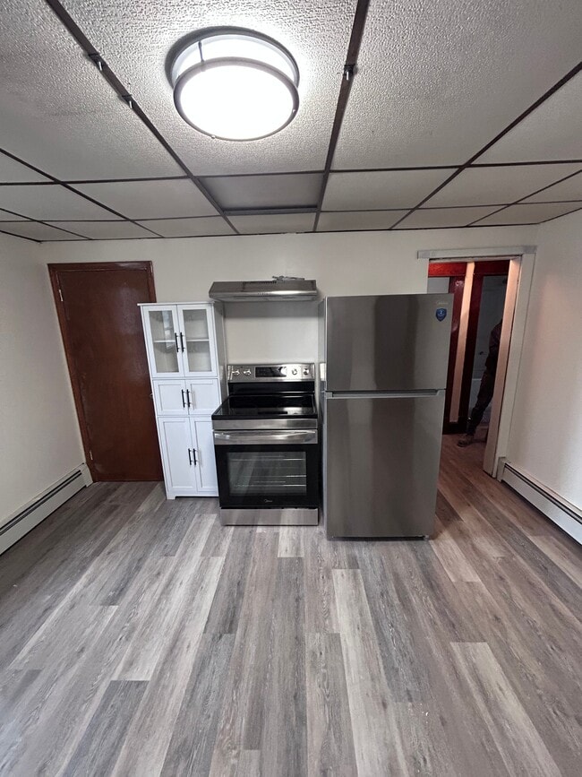 Photo - 1295 Reynolds Ave