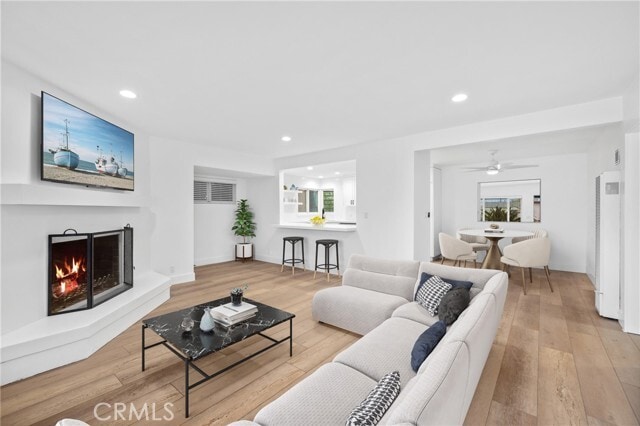 Photo - 526 Irvine Ave