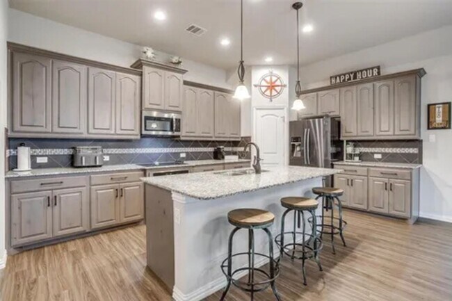 Photo - 202 Camden St