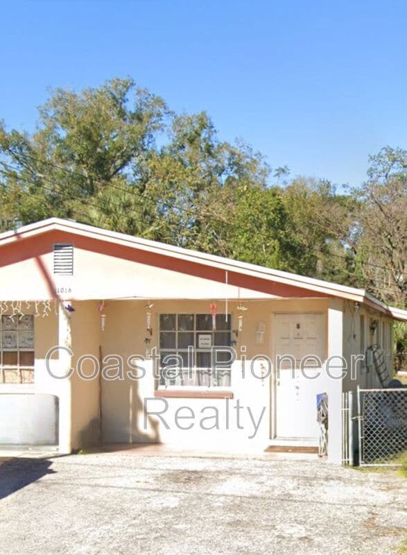 Building Photo - 1016 E Seneca Ave Unit B Rental