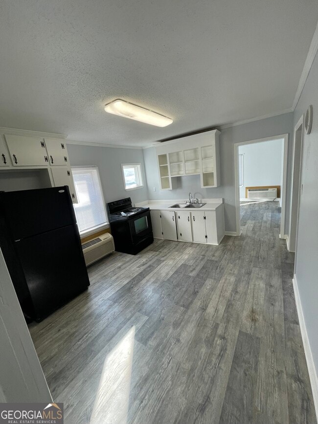 Photo - 35 Taylor St