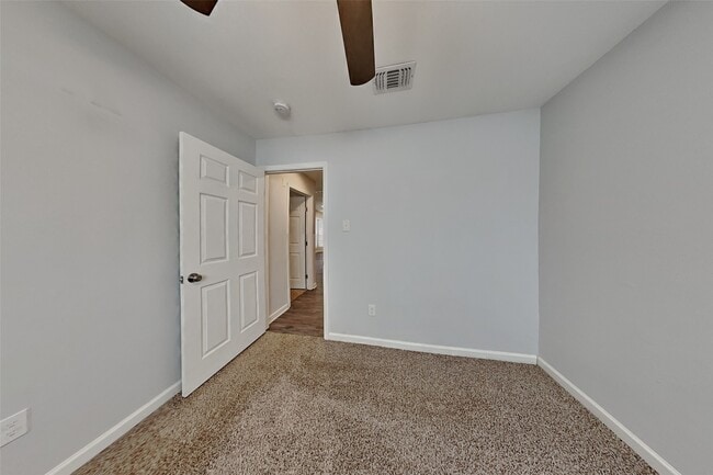 Photo - 4135 Lufborough Dr