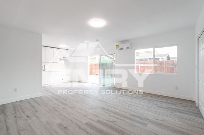 Building Photo - 6221 Fishburn Ave Unit 6221 Fishburn Ave Bell ADU