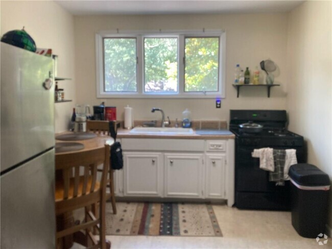 Building Photo - 3043 Wells St Rental