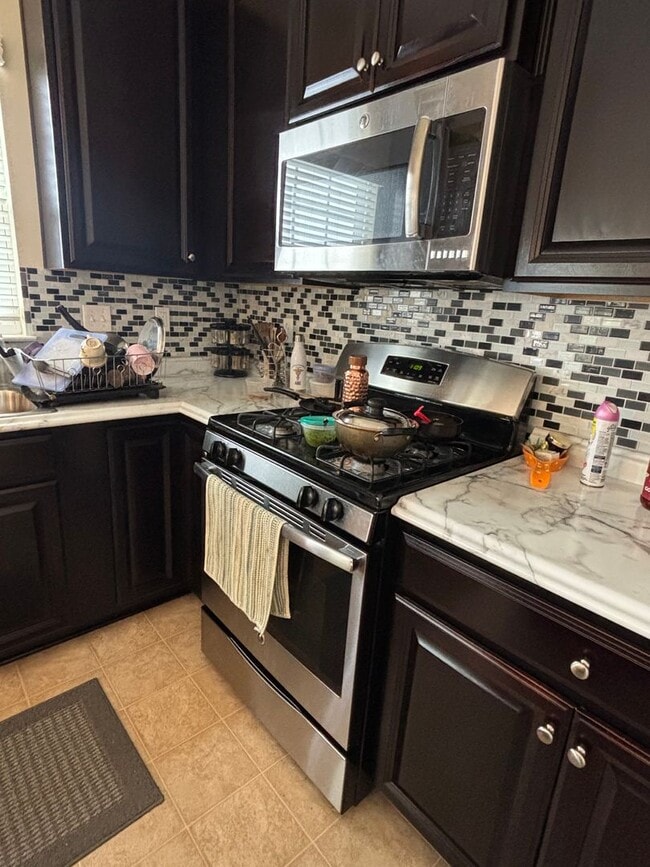 Photo - 3 Bedroom Townhome - Carnegie!