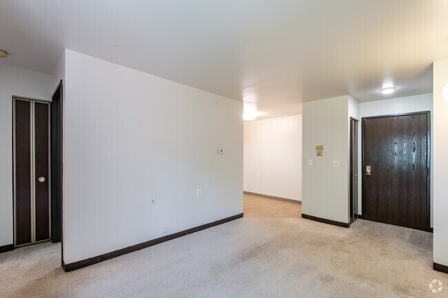 1 BR, 1 BA - 574SF - Living Room