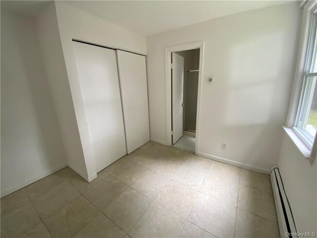 Photo - 1860 E Main St