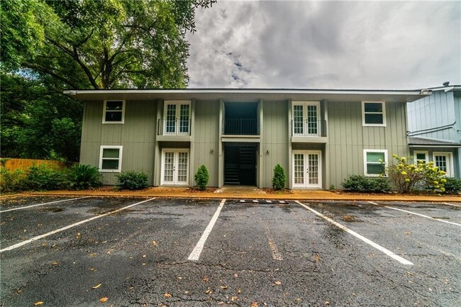 Building Photo - 55 East Dr Unit Apt. G