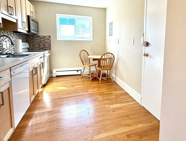 Photo - 32 Westgate Rd Unit 6