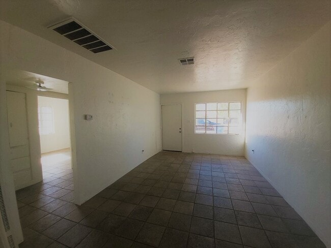 Photo - NICE AND AFFORDABLE 2 BEDROOM 1 BATH DUPLEX IN PHOENIX