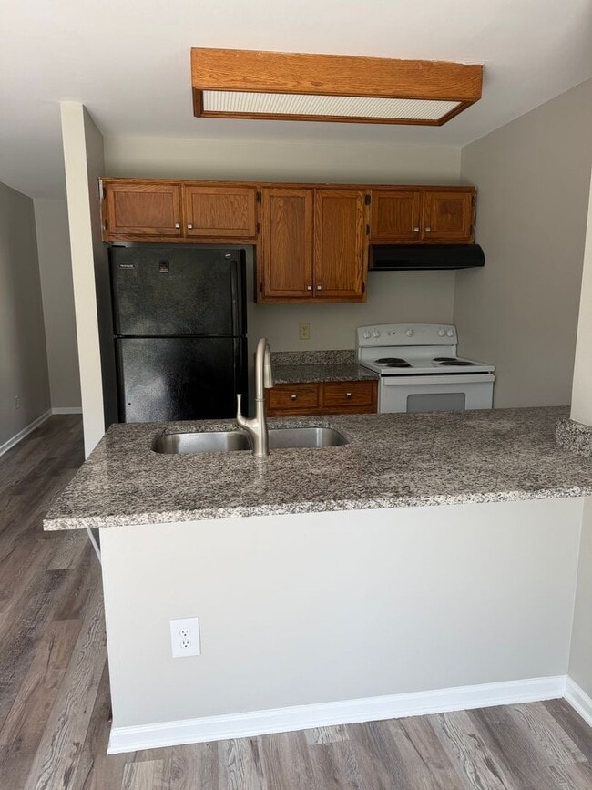Photo - 3285-3287 Kilwinning Pl Unit 3285