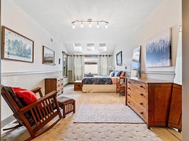 Photo - 630 SE 18th Ave