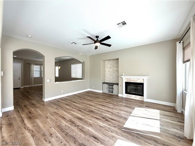 Photo - 7919 Quiet Canyon St