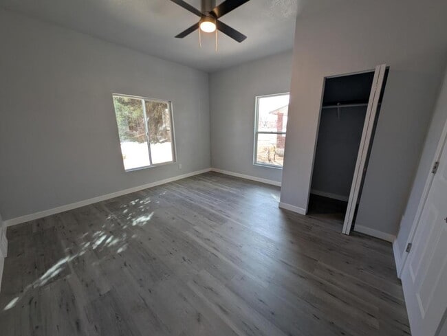 Photo - 323 N 4th St