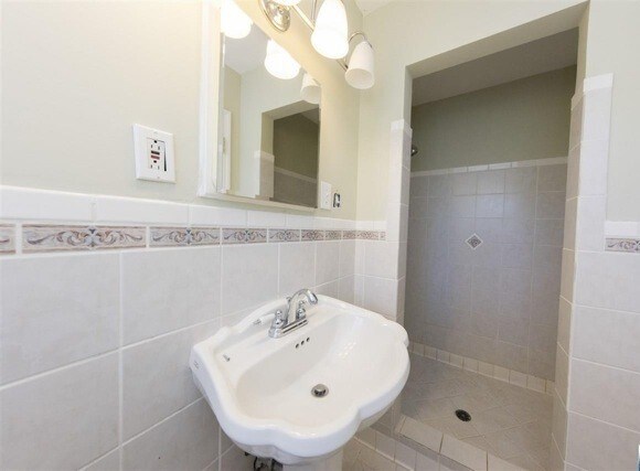 Photo - 510 Windsor Dr