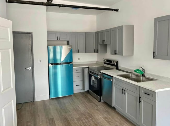 Building Photo - 203 Wentworth St Unit 2