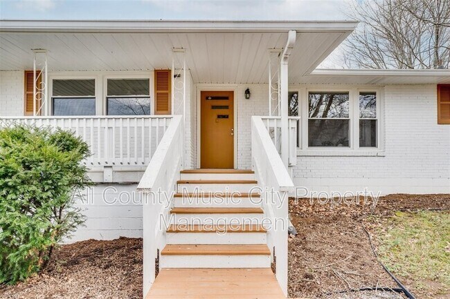 Photo - 209 Rhine Dr