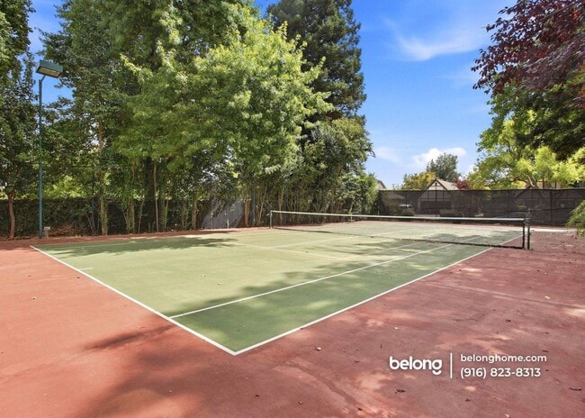 9815 Mira Del Rio Dr