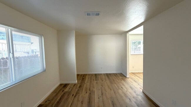 Photo - Pittsburg Beautiful fully updated unit, 2 bedroom, 1 bath, luxury vinyl flooring, quartz counters...