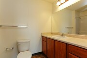 2BR, 2BA - 984 SF