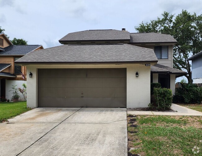 Building Photo - Open Layout; Fenced-in Yard; Quiet Neighbo... Rental