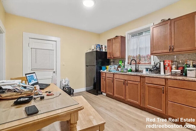 Photo - 24 Weld Hill St