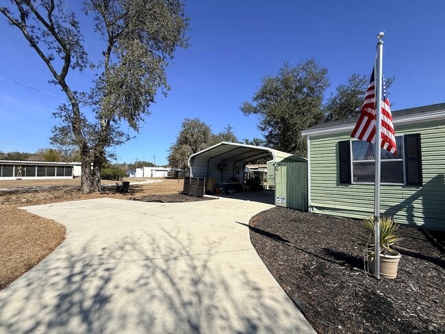 Photo - Super Cute 2/2 on almost half acre!