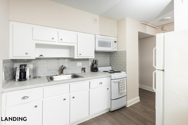 305 Dr. M.L.K. Jr St S Unit 1038 HM Unit