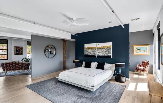 Photo - 1908 Dunlap St Unit #4