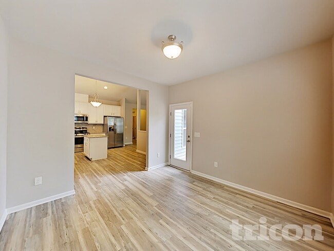 Photo - 156 Lakemont Dr