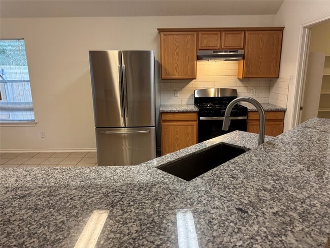 Photo - 10 Druids Glen Pl