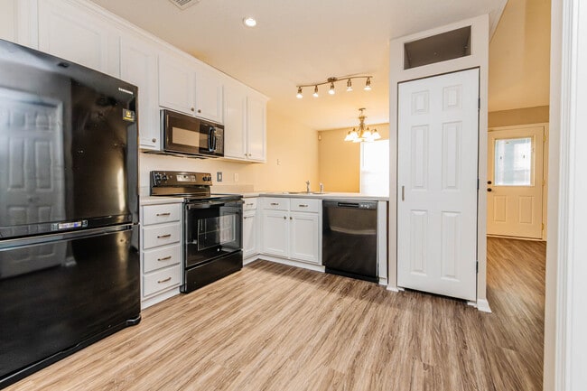 Photo - 321 Grand Ave