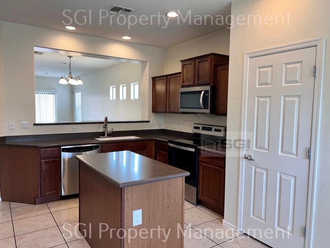 Photo - 8730 S 57th Dr