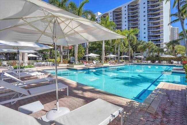 Photo - 3610 Yacht Club Dr Unidad 1416